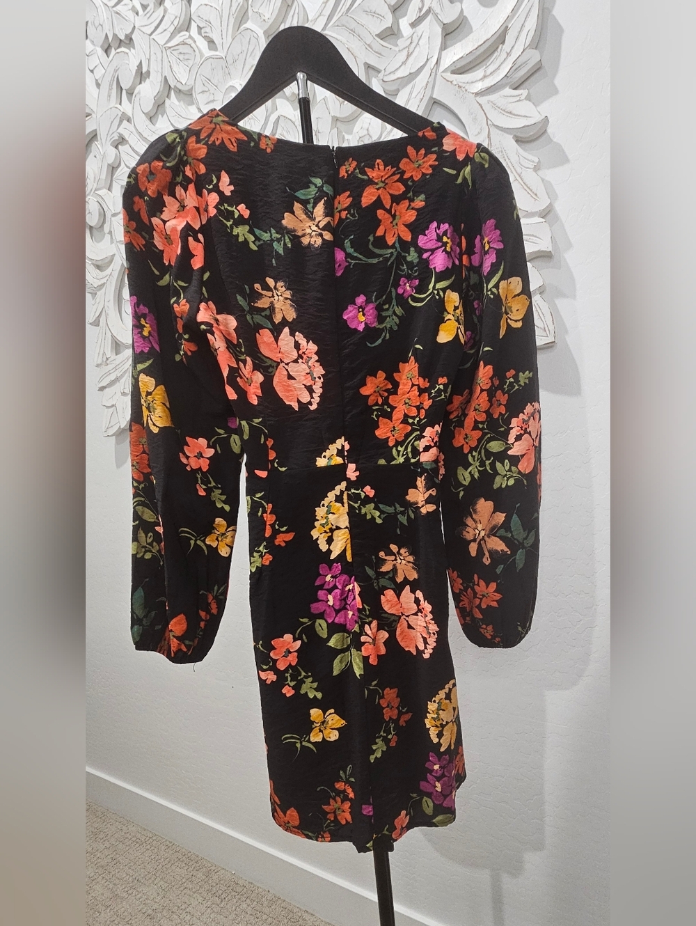 Sage Black Floral Tie-Waist Mini Dress with Pink/Orange/Yellow Blooms Women's XS - Picture 4 of 6